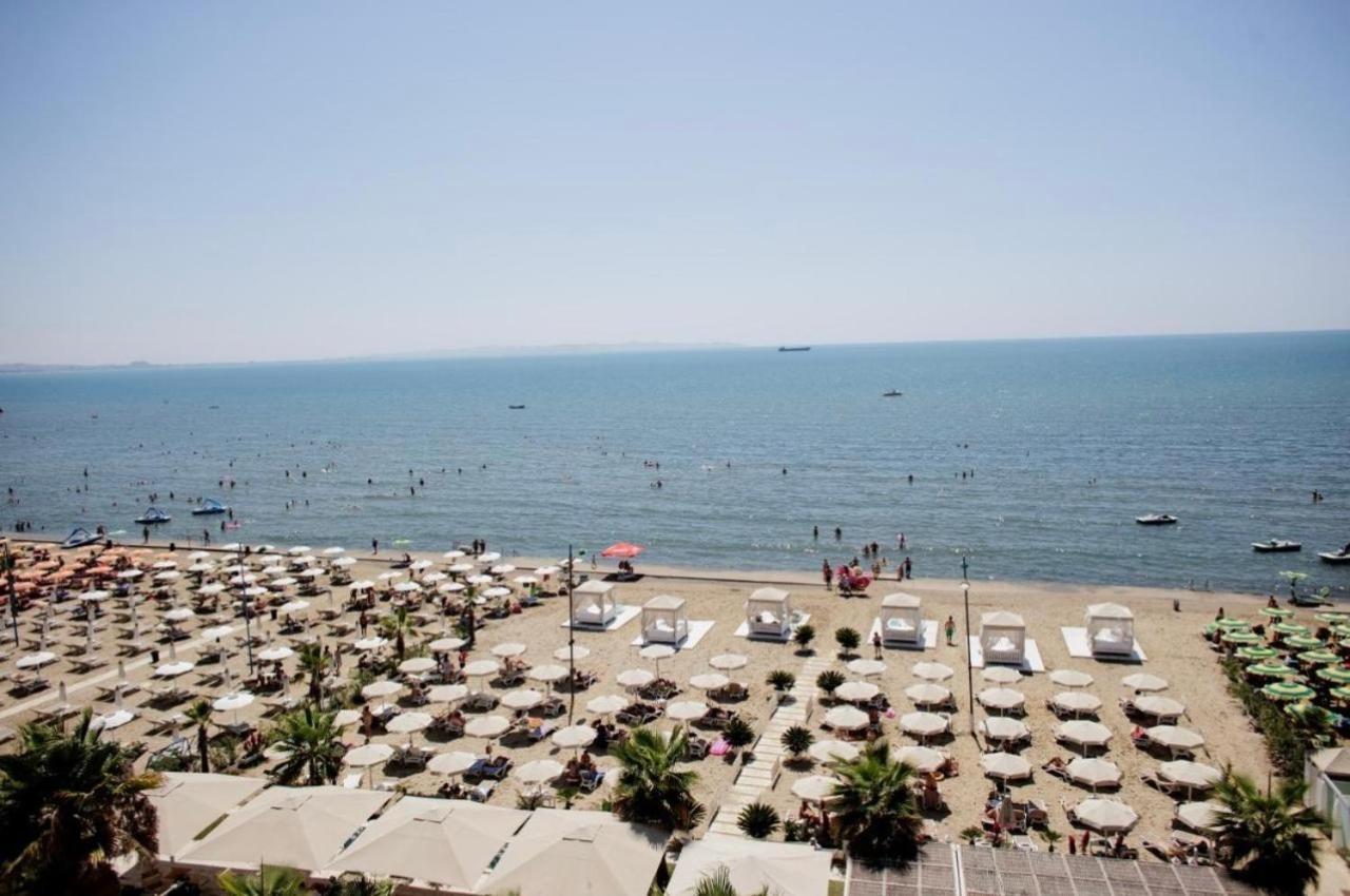 Split Rooftop Suites Durrës Buitenkant foto