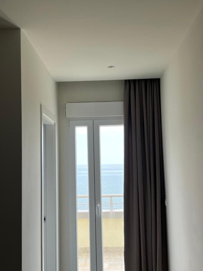 Split Rooftop Suites Durrës Buitenkant foto