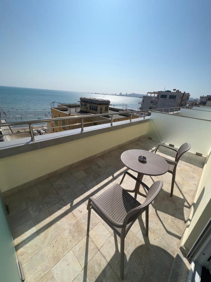 Split Rooftop Suites Durrës Buitenkant foto