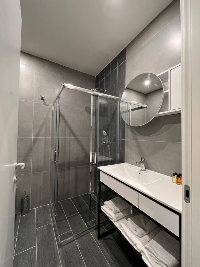 Split Rooftop Suites Durrës Buitenkant foto