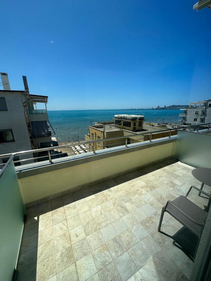 Split Rooftop Suites Durrës Buitenkant foto